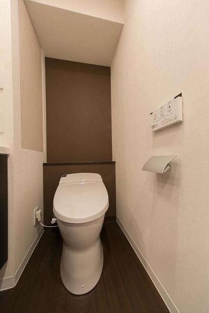 トイレ　※写真は同タイプ住戸です。