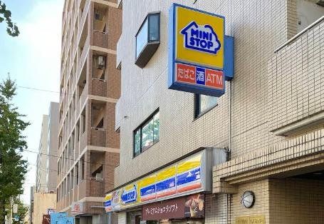コンビニ　ミニストップ阪東橋店（コンビニ）まで320m