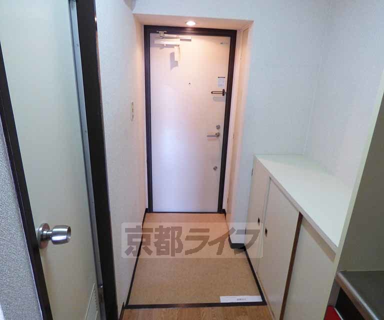 玄関　広々とした玄関です。