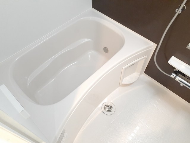 バス・シャワールーム　シャワー・追い焚き給湯