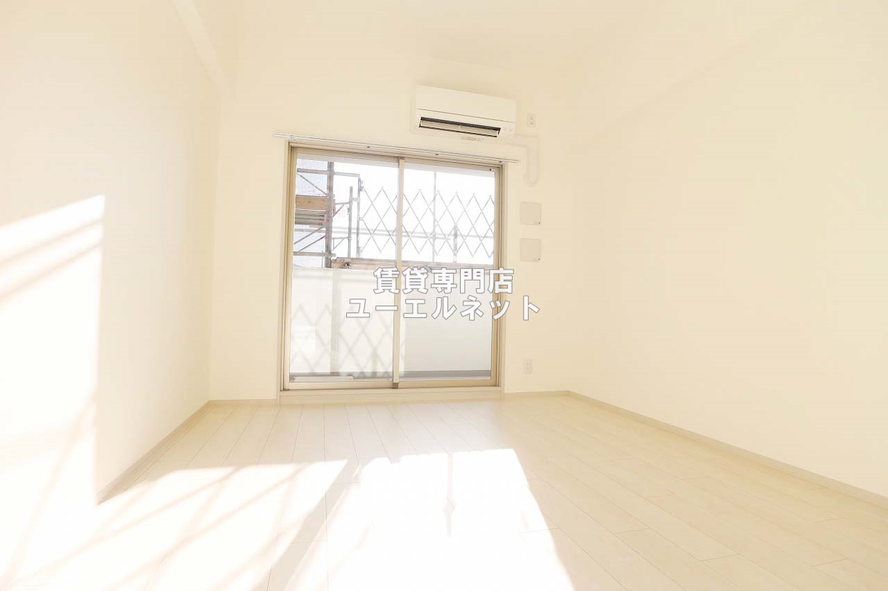 居室・リビング　ゆったりとくつろげる、落ち着きのある居室空間です