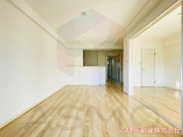 居室・リビング　同マンション別部屋　参考写真