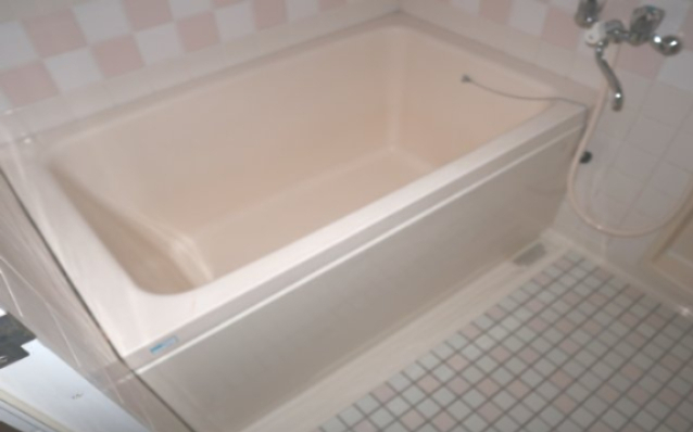 バス・シャワールーム　清潔感ある浴室です。