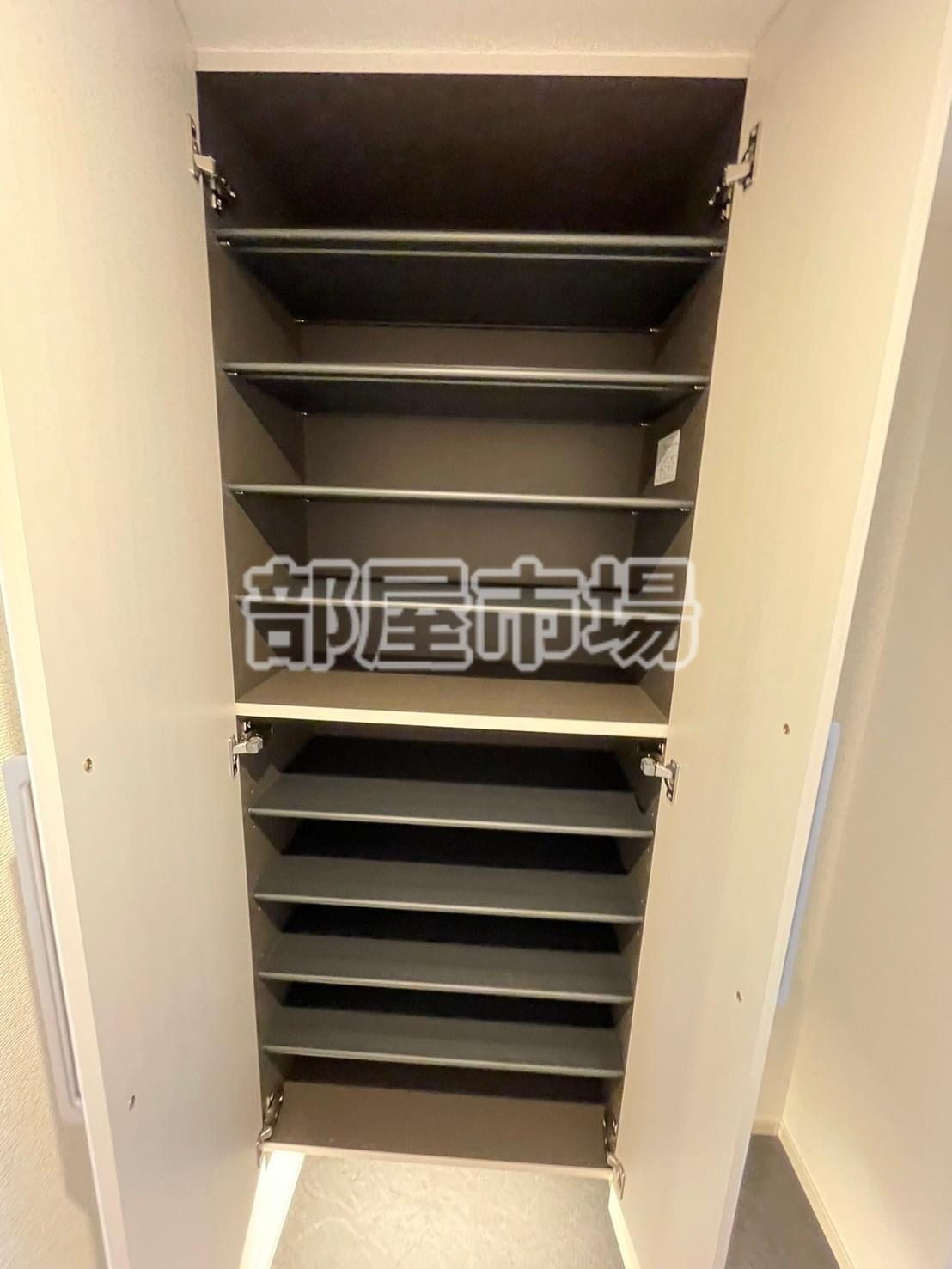 収納　シューズボックス