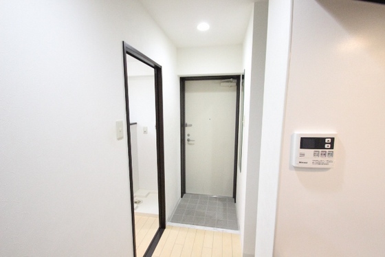 玄関　※別部屋の写真です