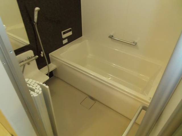 バス・シャワールーム　バスルーム