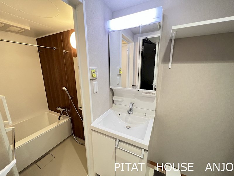 洗面設備　参考写真６０２