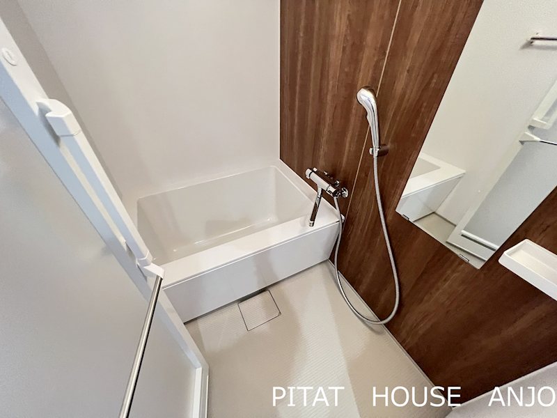 バス・シャワールーム　参考写真６０２