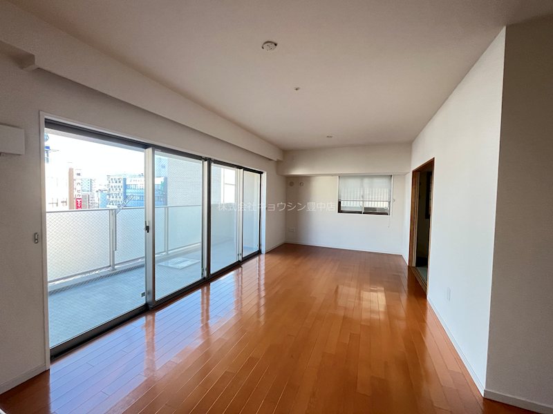 居室・リビング　別号室参考写真