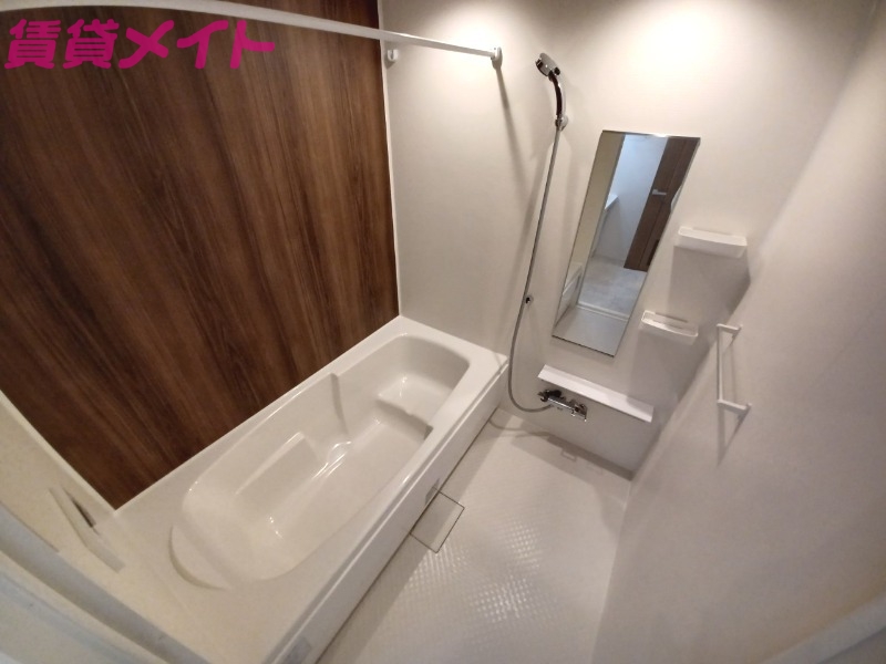 バス・シャワールーム　同型反転タイプ画像