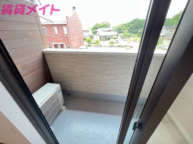 バルコニー　同型反転タイプ画像