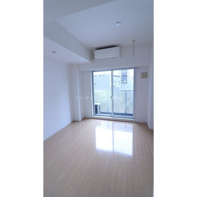 居室・リビング　別号室参考写真