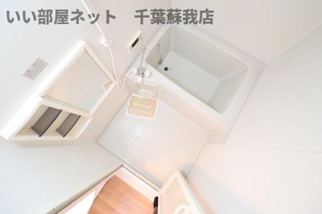 バス・シャワールーム　コンパクトで使いやすいお風呂です