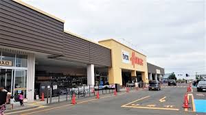 ホームセンター　DCM発寒追分通店（ホームセンター）まで545m