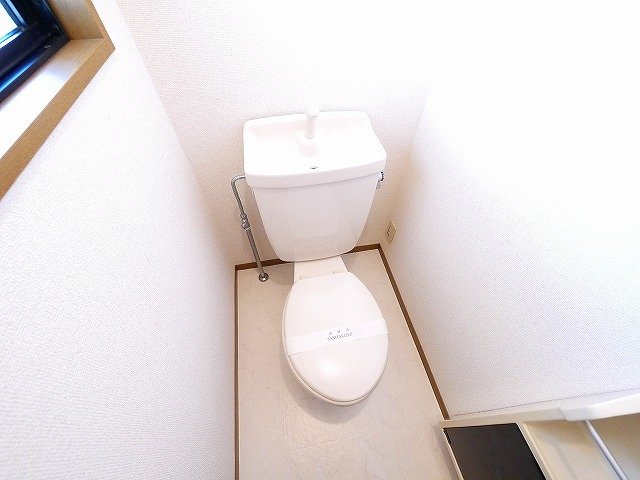 トイレ　落ち着いたトイレです