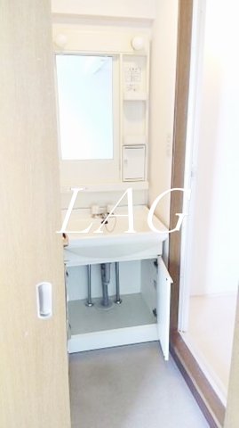 洗面設備　洗面台です。