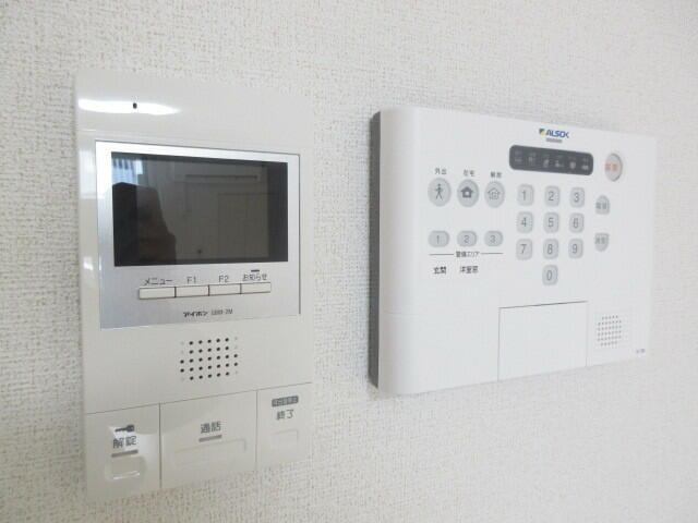 その他設備　モニター付きインターホンです