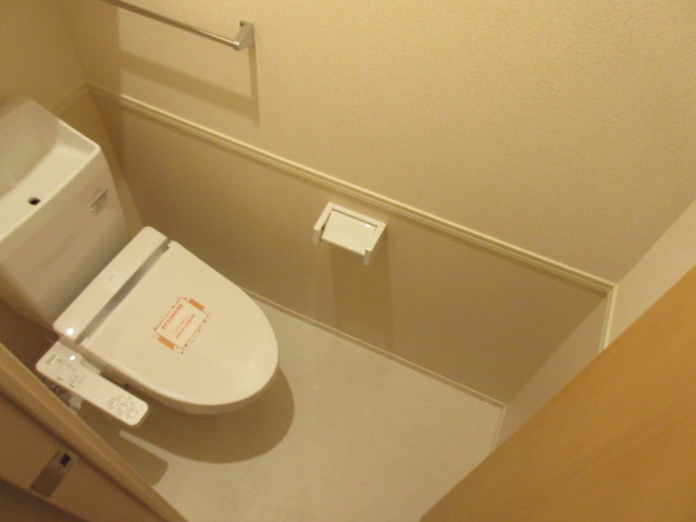トイレ　ウォシュレット付き