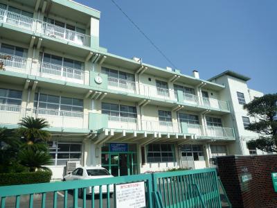 中学校　☆北九州市立菊陵中学校（中学校）まで1330m
