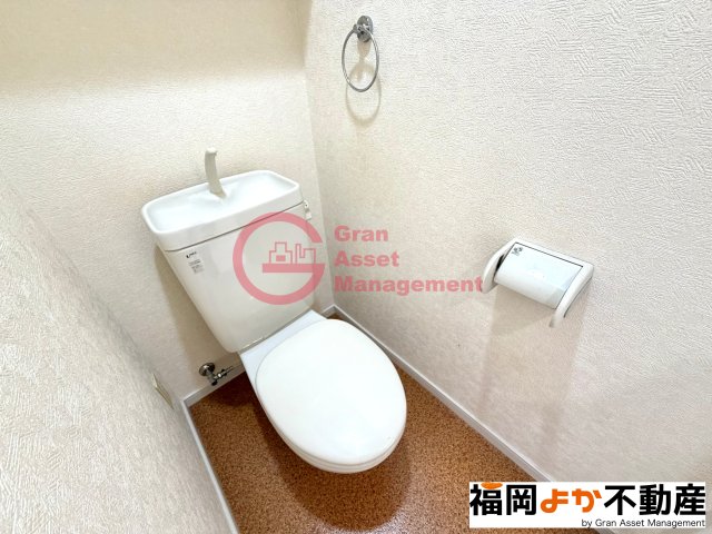 トイレ　落ち着いたトイレです