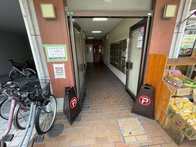 エントランス