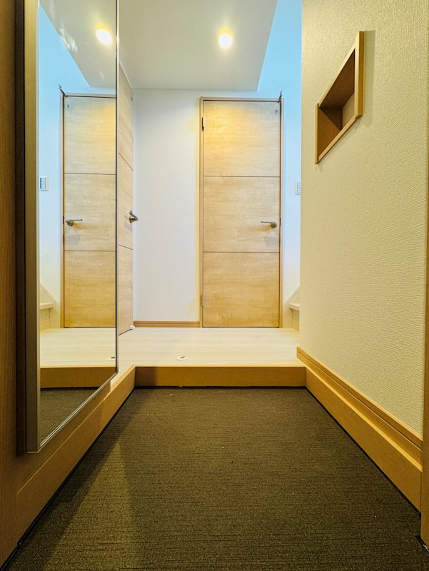 玄関　イメージ写真。現況優先します。
