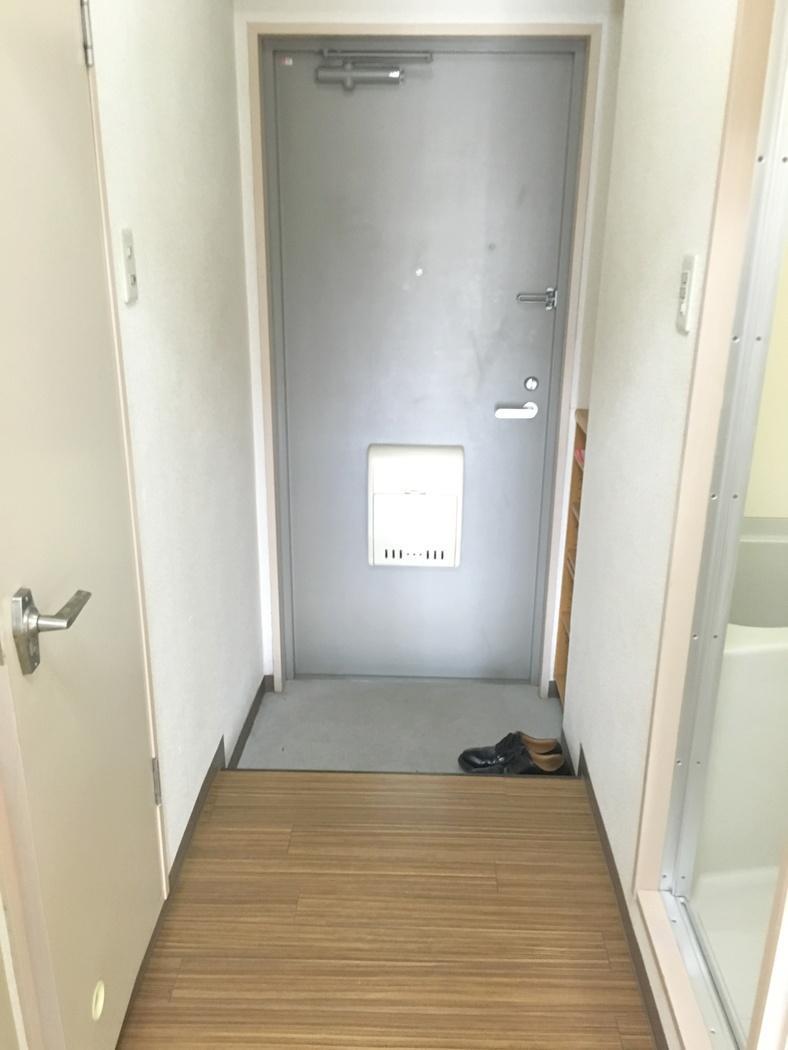 玄関　※他室参照