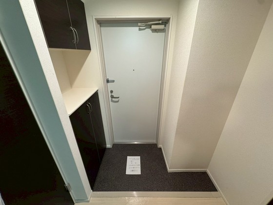 玄関　※別部屋の写真です