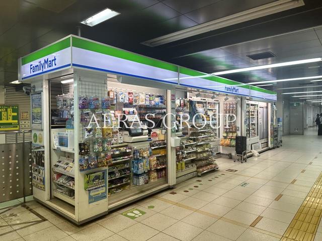 コンビニ　ファミリーマート 都営線若松河田駅店（コンビニ）まで173m