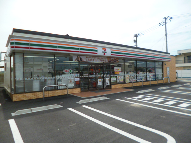 コンビニ　セブンイレブン新居浜宇高町3丁目店（コンビニ）まで1032m