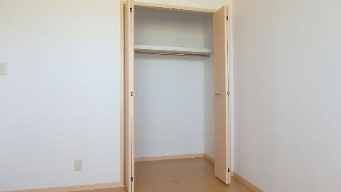収納　コートも掛けれる収納♪