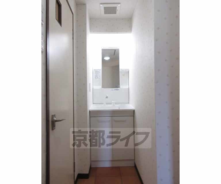 洗面設備　独立洗面台です！