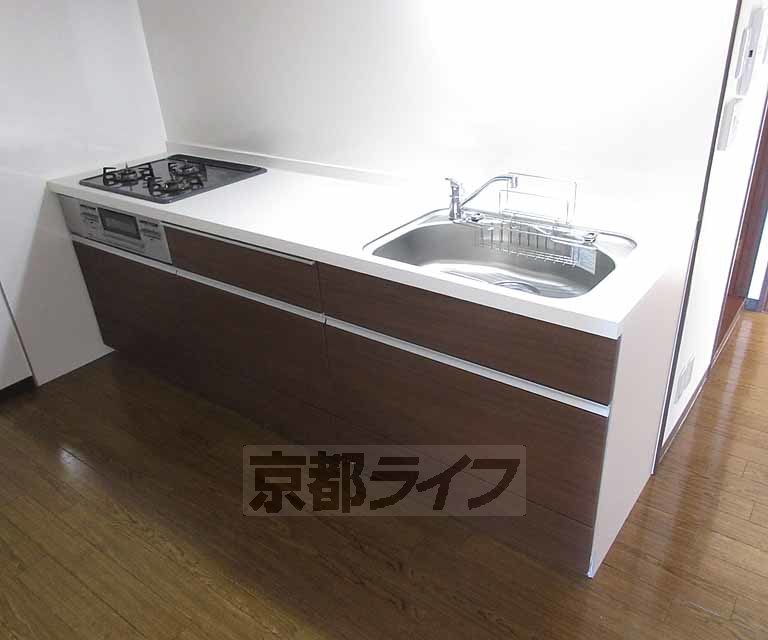 キッチン　大きなシステムキッチンです！