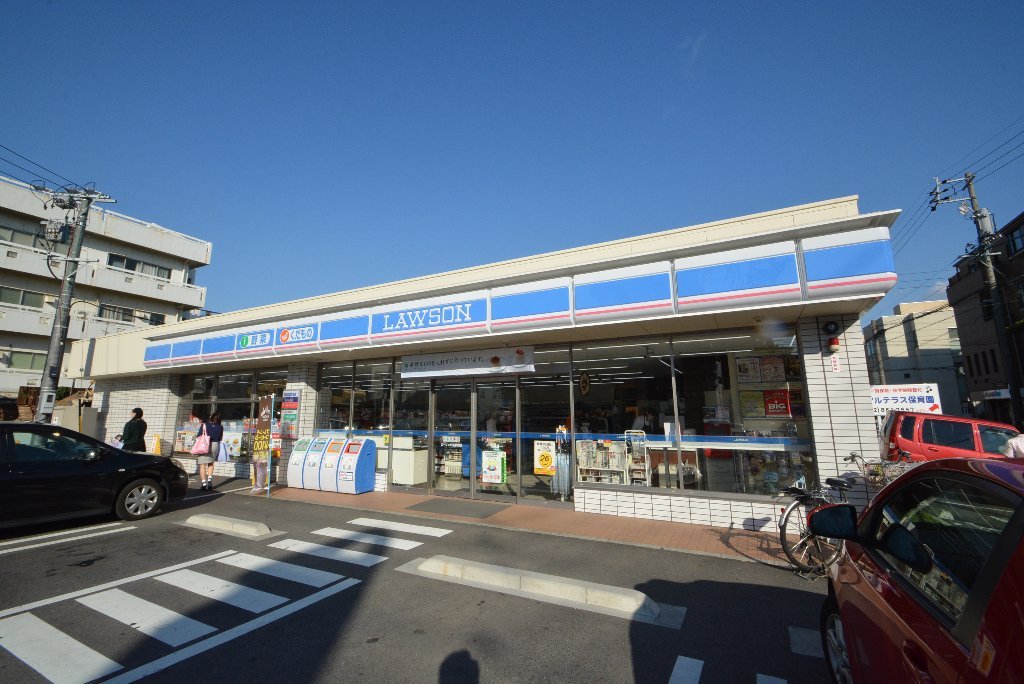 コンビニ　ローソン 川名駅前店（コンビニ）まで530m