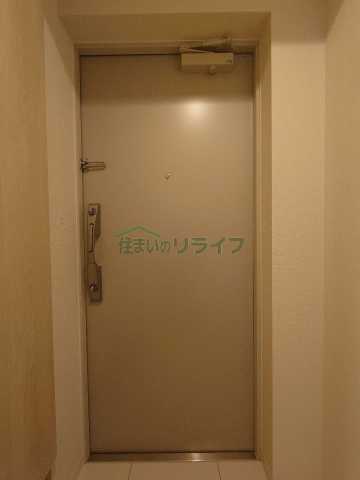 玄関　別部屋の参考写真になります。