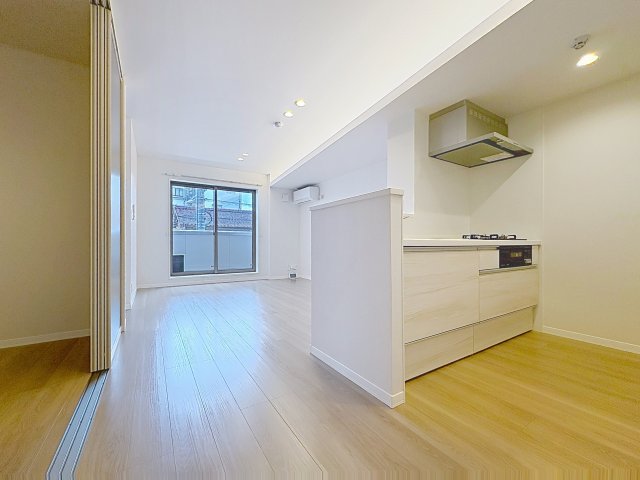居室・リビング　掲載写真は同型モデルを掲載しており実際のお部屋と仕様等が異な