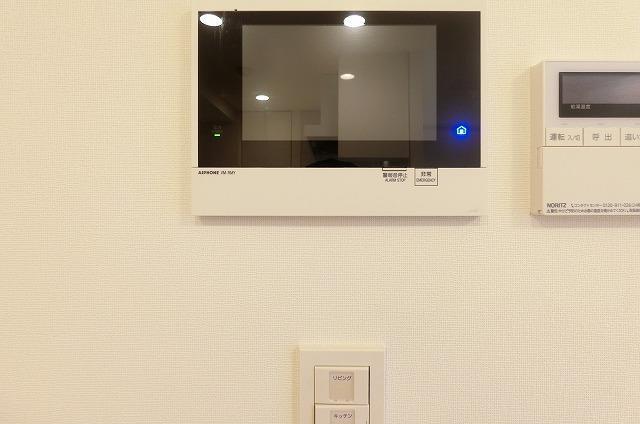 セキュリティ　☆安心のモニター付きインターホン付き☆