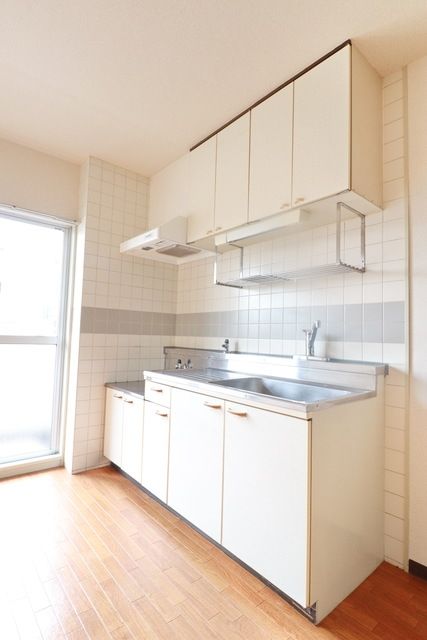 キッチン　同物件別部屋写真