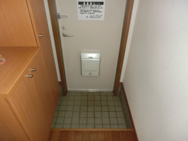 神戸電鉄粟生線 小野駅 徒歩25分 2階建 築25年の玄関写真