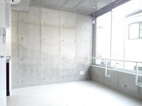 小田急線 千歳船橋駅 徒歩3分 4階建 築11年の居間写真