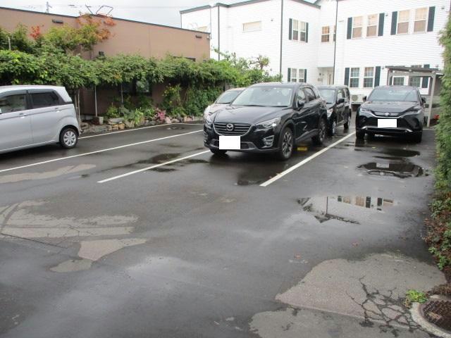 駐車場　駐車場