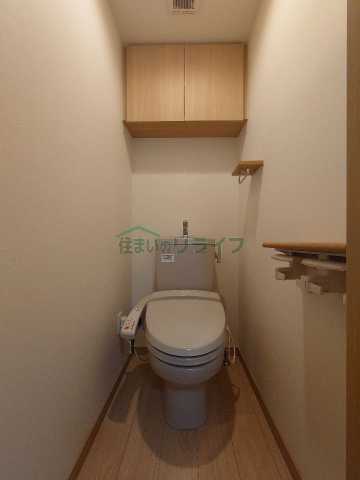 トイレ　別部屋同タイプ部屋の参考写真となります。