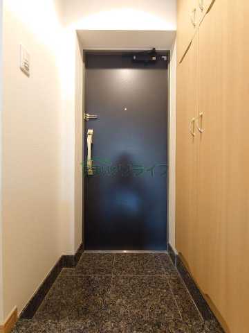 玄関　別部屋同タイプ部屋の参考写真となります。