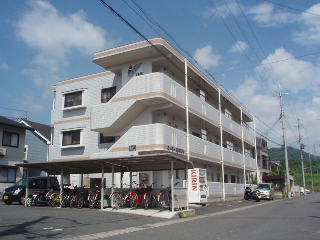 ユーミー　岩井東町の建物外観