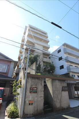 熊本市中央区新屋敷のマンションの建物外観