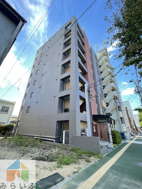 【名古屋市昭和区安田通のマンションの建物外観】