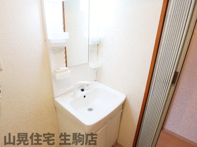 洗面設備　使いやすい洗面所です