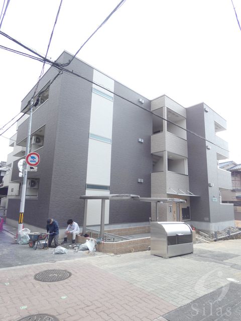 大阪市阿倍野区丸山通のアパートの建物外観
