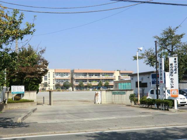 【高崎市東貝沢町のアパートの小学校】