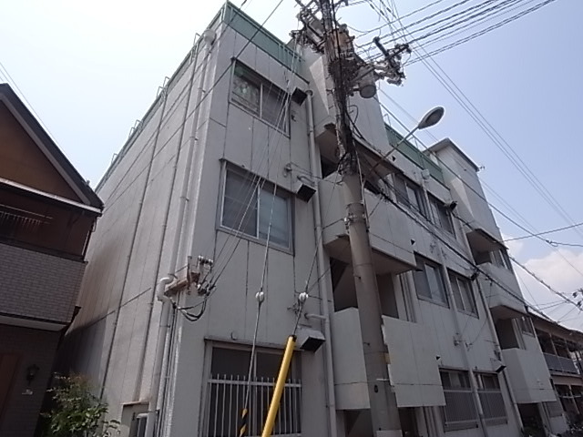 尼崎市神崎町のマンションの建物外観